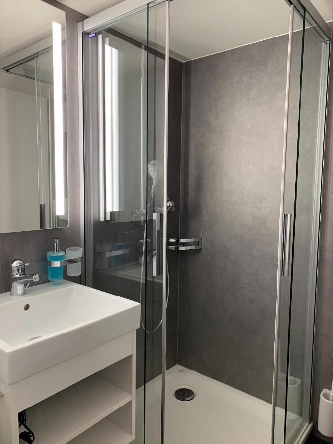Hotel Engel Am Bahnhof Wädenswil Екстериор снимка