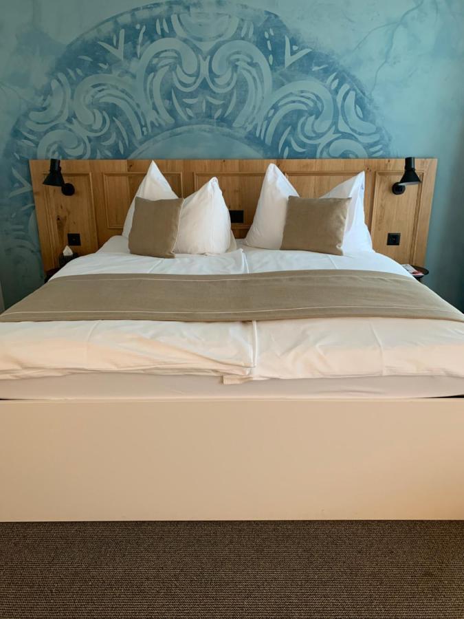 Hotel Engel Am Bahnhof Wädenswil Екстериор снимка